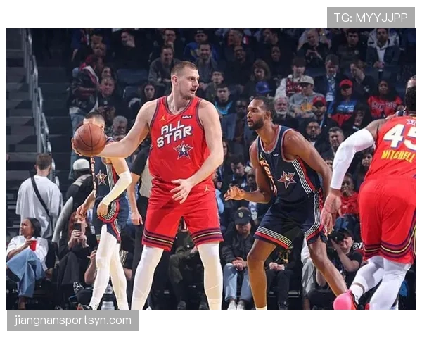 巴克利转型内线组织者，突破传导提升球队进攻多样性