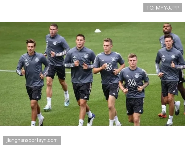 裁判坠球判罚标准详解：何时重新开始比赛才合理？