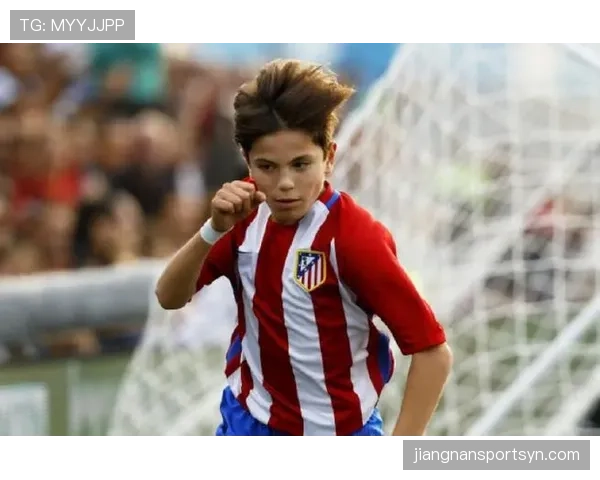 加纳乔的曼联青训冠军之路：起点与成长轨迹